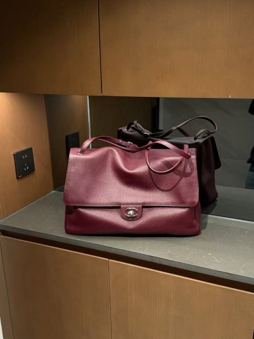 Classic CHANEL Bag: A Stylish and Versatile Choice for Elegance